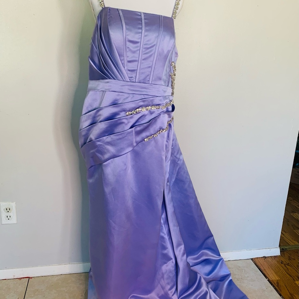 Women's formal dress size 16 polyester lace up back missing lace up string. NWOT - Picture 3 of 16